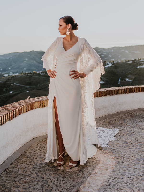 Vestido de novia de la colección 2023 Novias Pilar Gil 4489